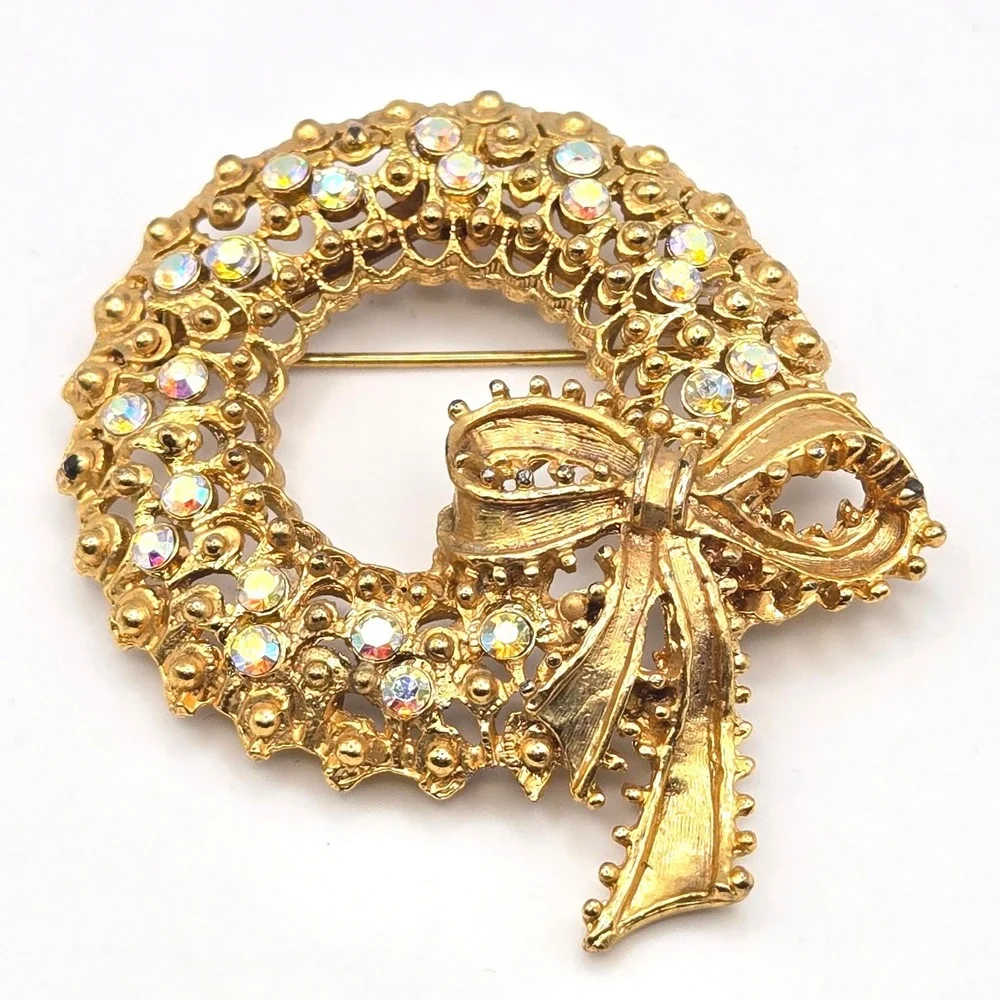 Vintage Tancer II Gold Tone Wreath Brooch AB Crystal‎ Rhinestones Bow Christmas
